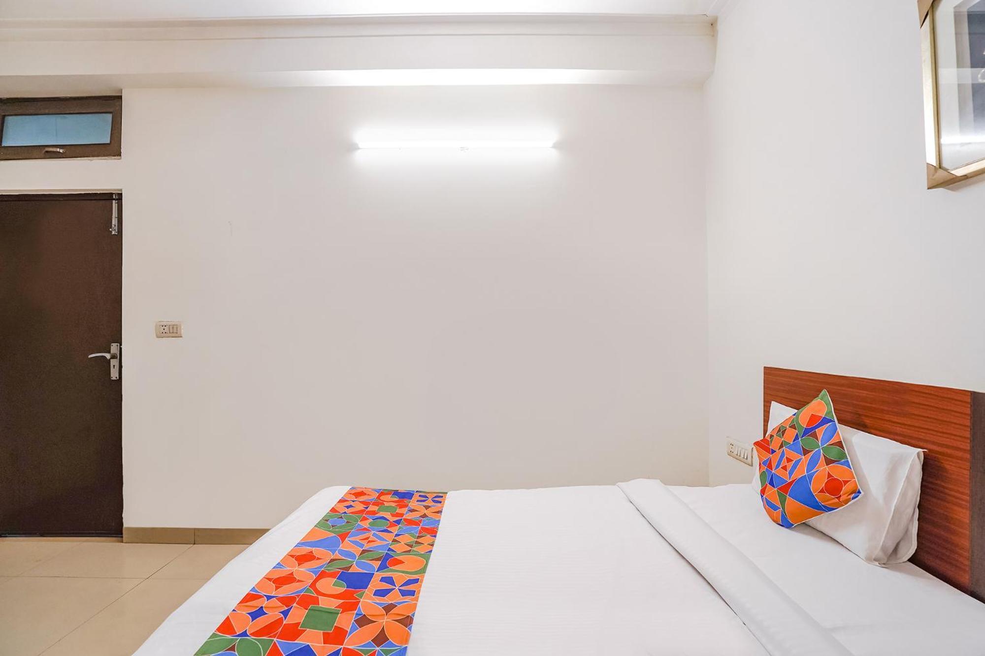 אגרה Fabhotel Sai Residency מראה חיצוני תמונה