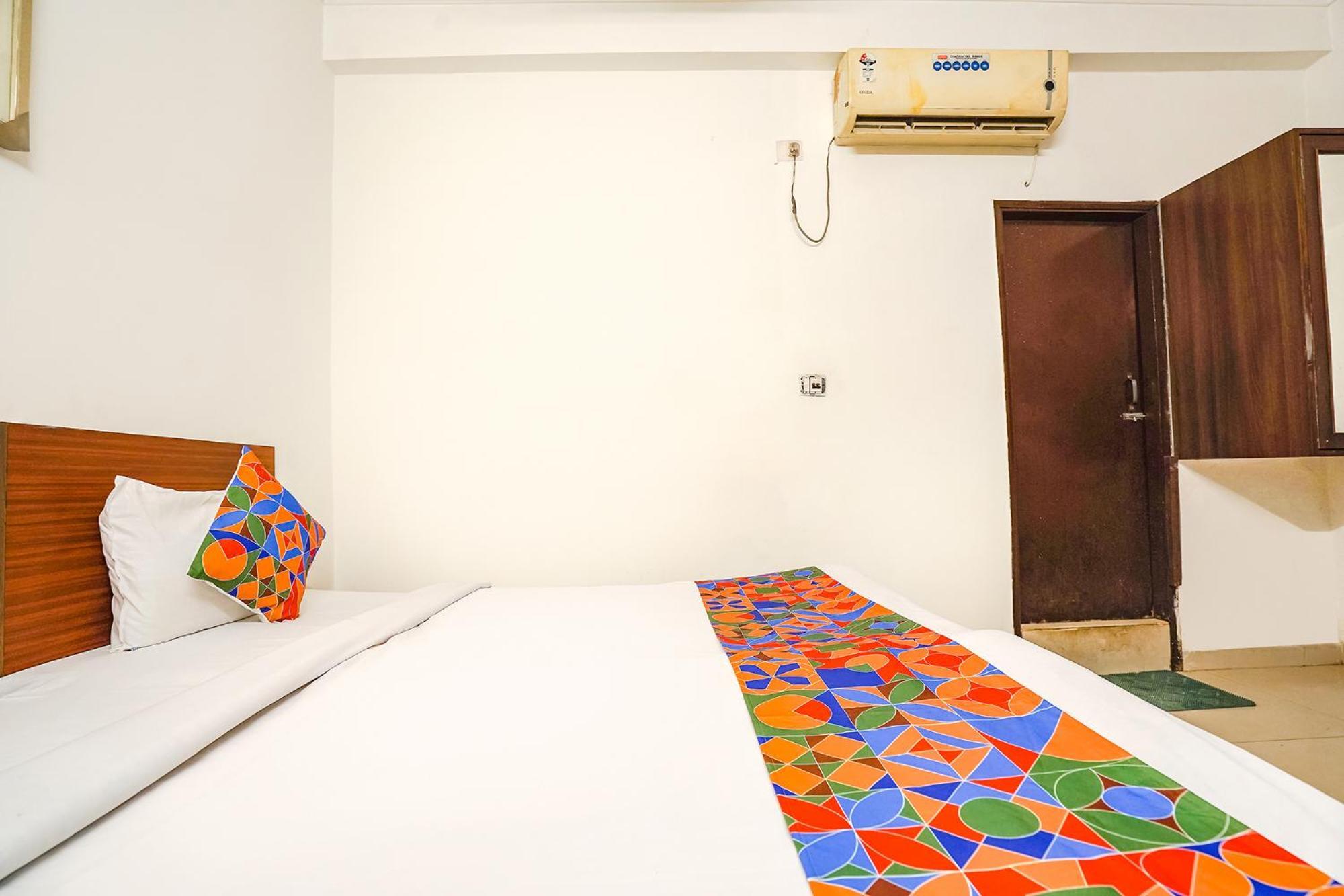 אגרה Fabhotel Sai Residency מראה חיצוני תמונה