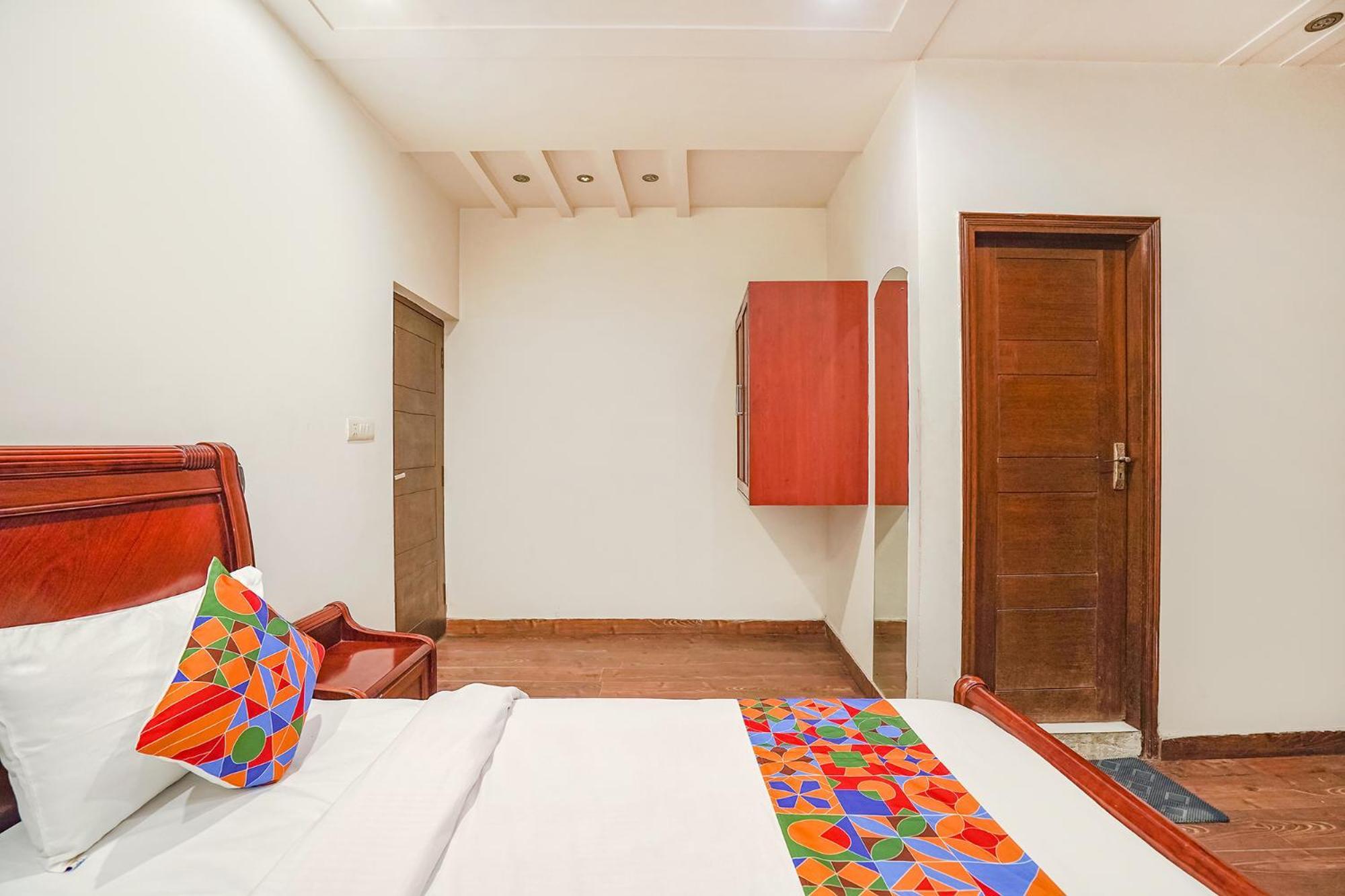 אגרה Fabhotel Sai Residency מראה חיצוני תמונה